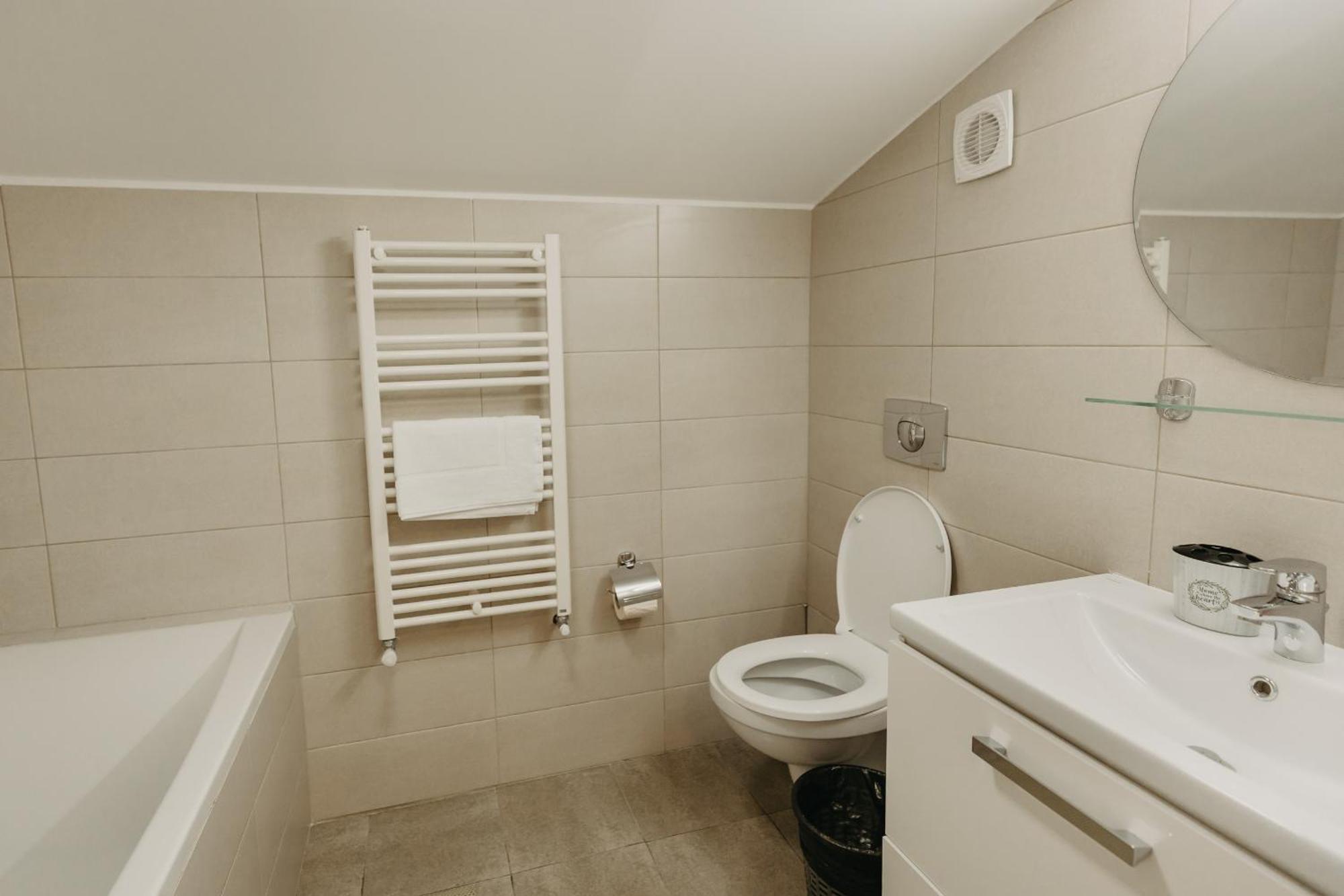 Tm Apartments ทิมิชัวรา ภายนอก รูปภาพ